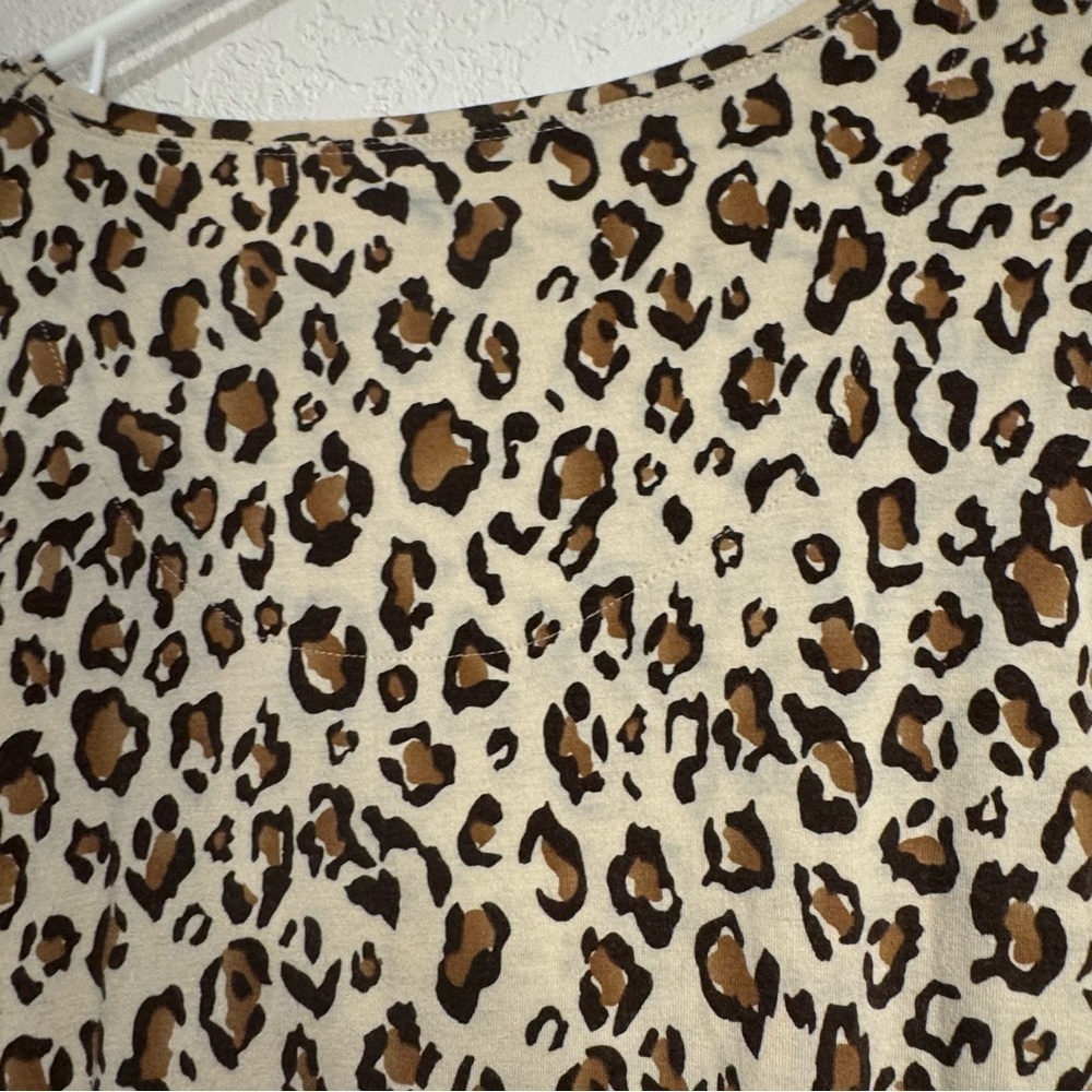 Chico’s Cheetah Print 3/4 Sleeve Tee Shirt - Picture 4 of 5